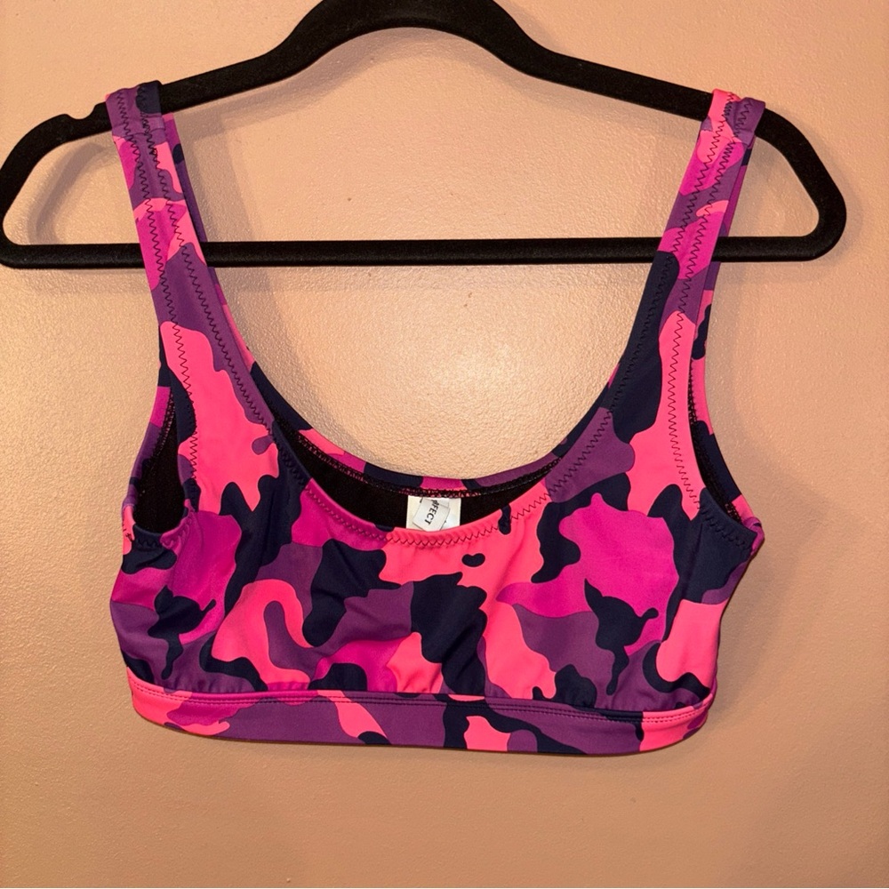DIXPERFECT WOMANS PINK/PURPLE CAMO SWIM TOP NWOT SZ L